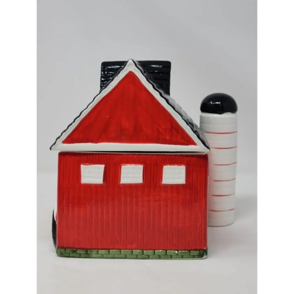 AMC NY‎ NY Red Barn Cookie Jar With Silo Makes Talking Animal Sounds